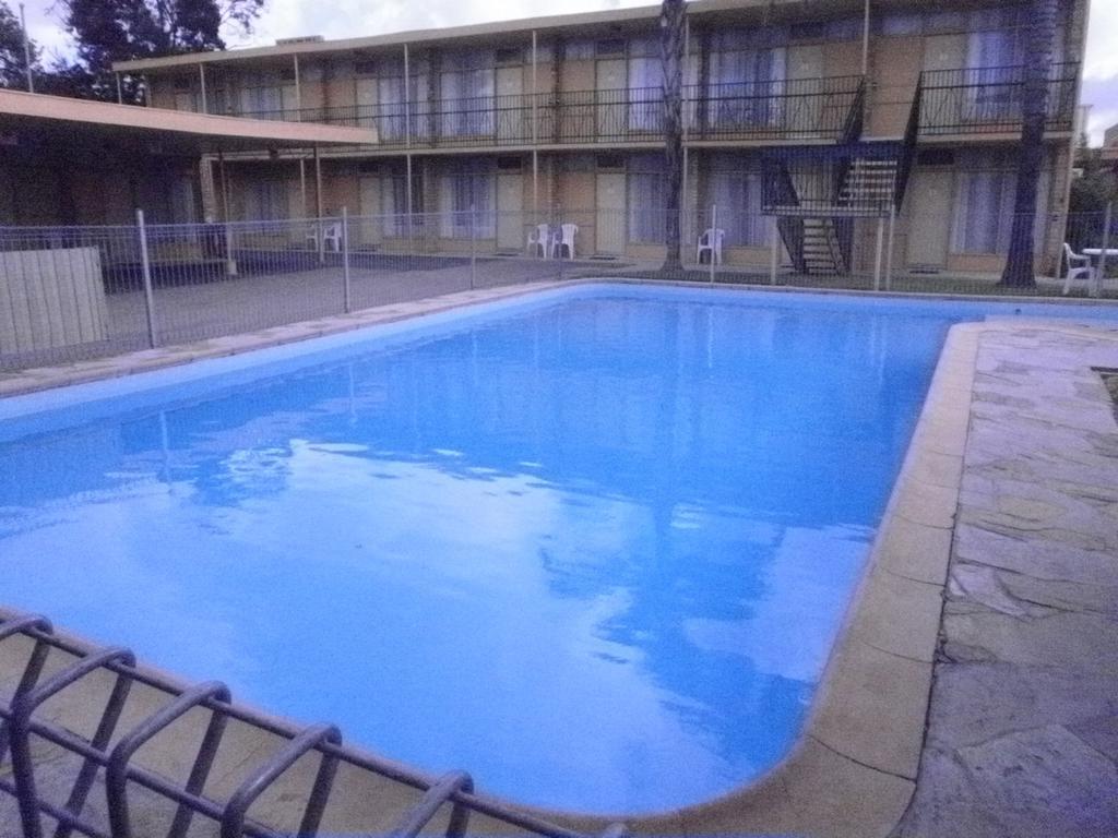 Karama Motor Inn Mildura Kültér fotó